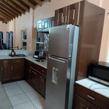 Zeus Estate Guesthouse St. John's المظهر الخارجي الصورة