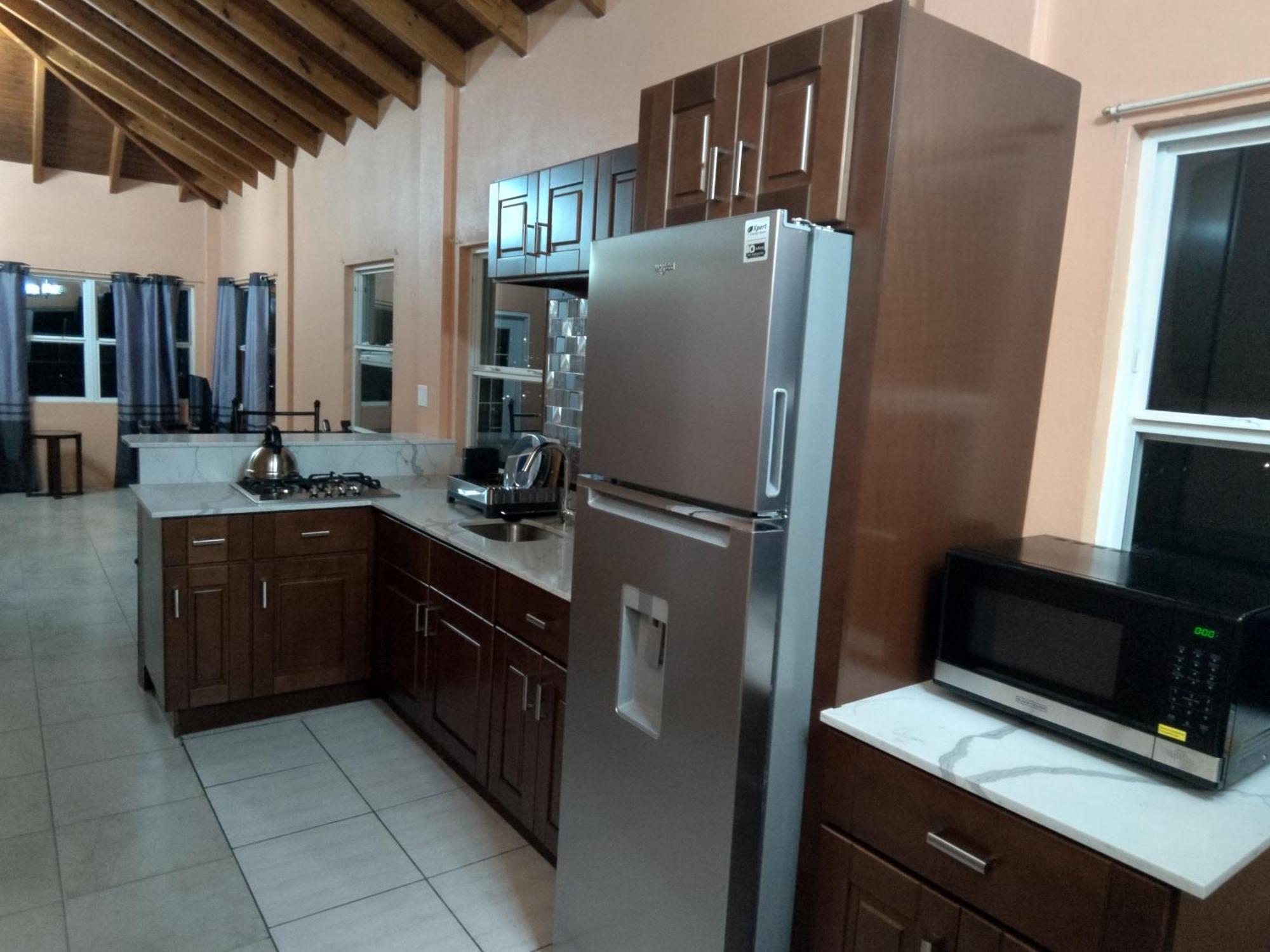 Zeus Estate Guesthouse St. John's المظهر الخارجي الصورة