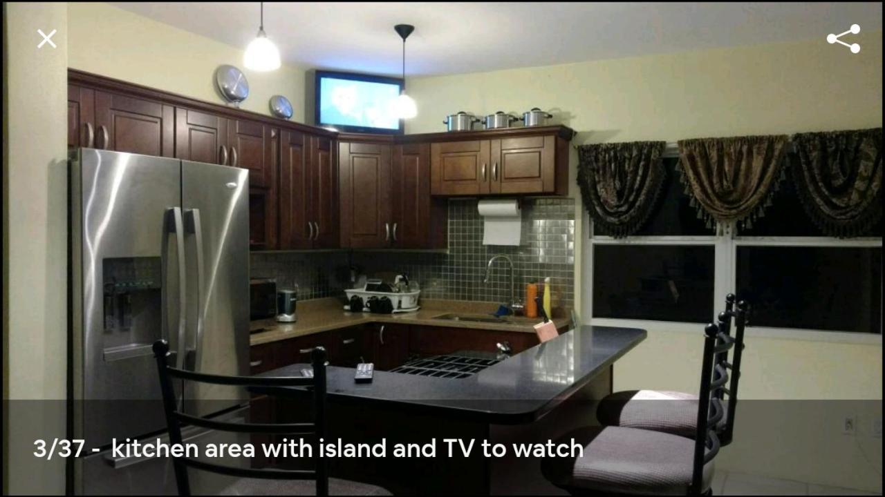 Zeus Estate Guesthouse St. John's المظهر الخارجي الصورة