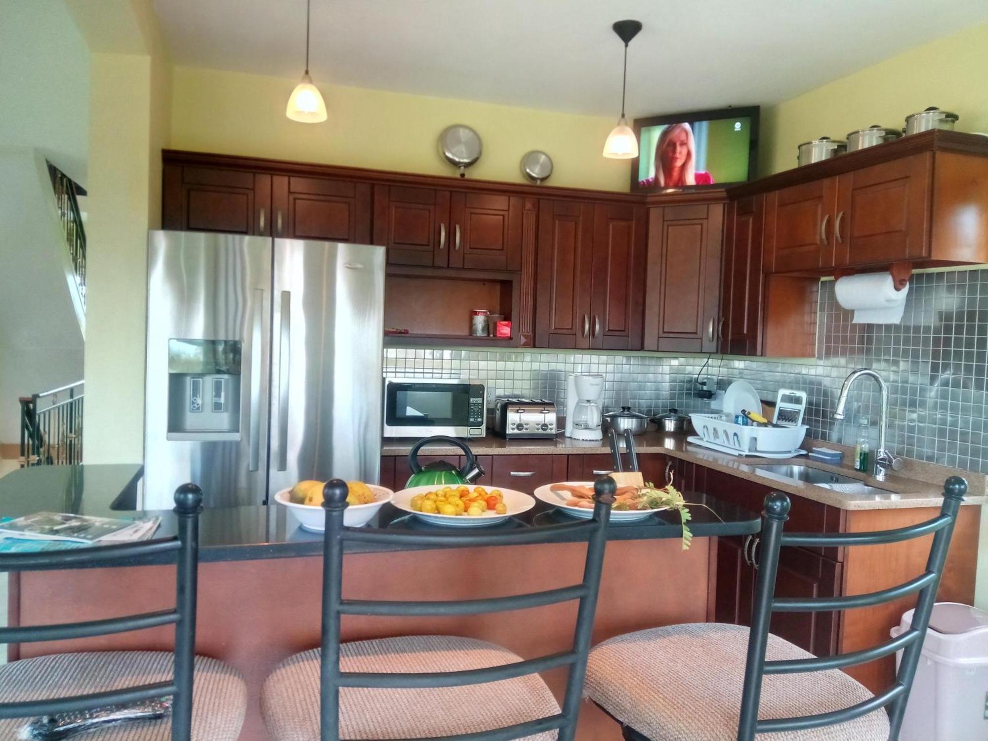 Zeus Estate Guesthouse St. John's المظهر الخارجي الصورة