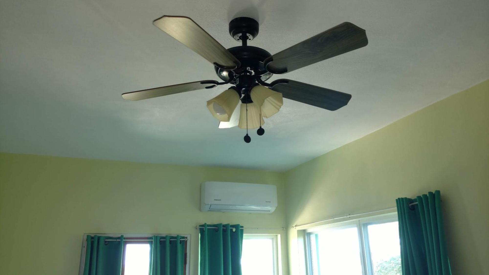 Zeus Estate Guesthouse St. John's المظهر الخارجي الصورة