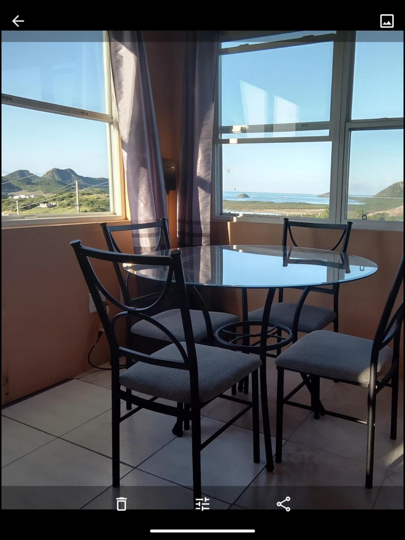 Zeus Estate Guesthouse St. John's المظهر الخارجي الصورة