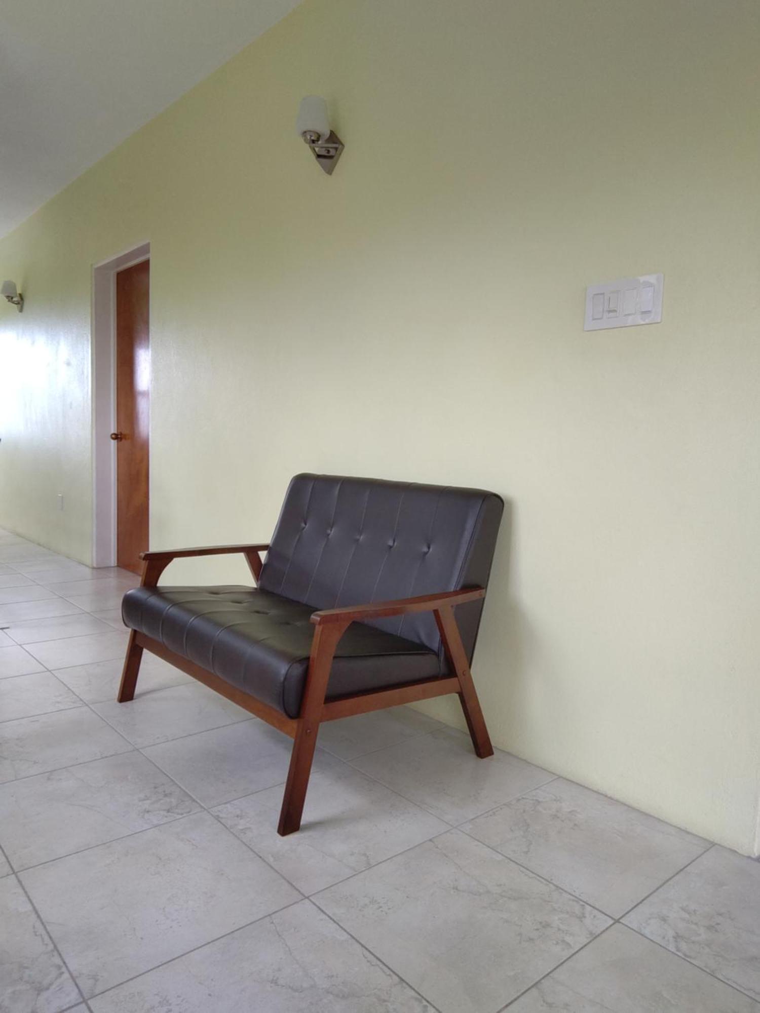 Zeus Estate Guesthouse St. John's الغرفة الصورة